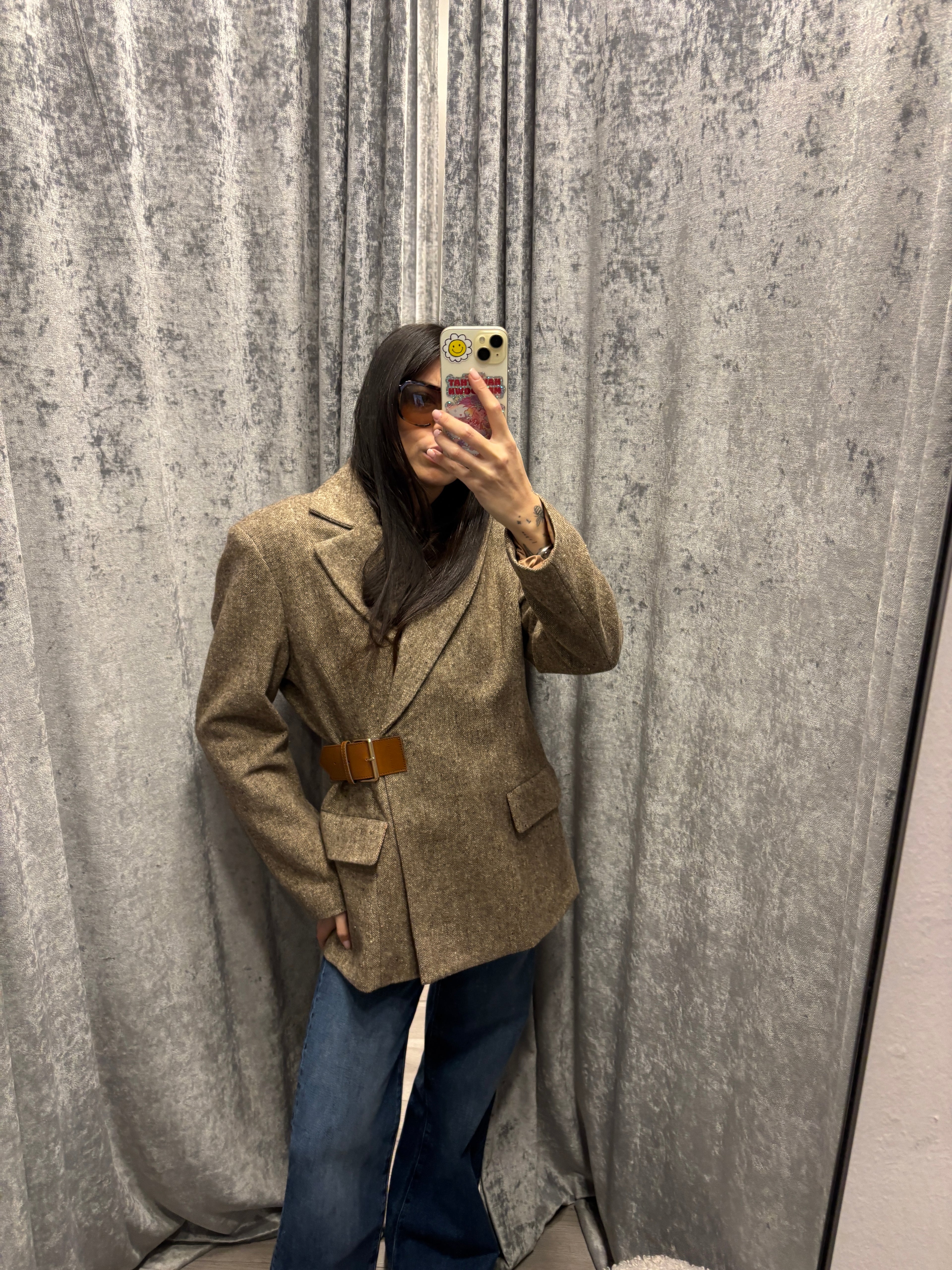 Blazer con cintura laterale