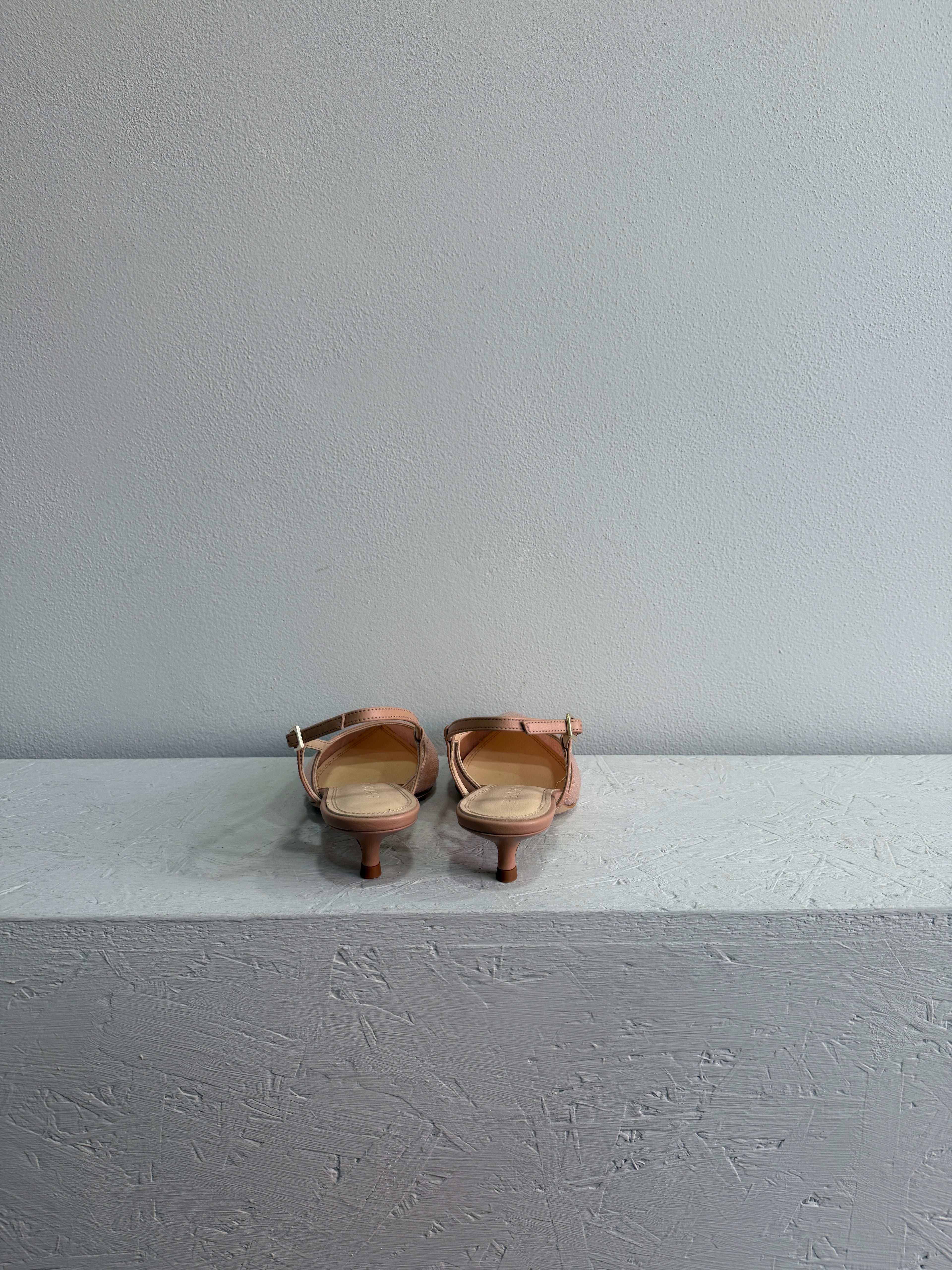 Slingback nude