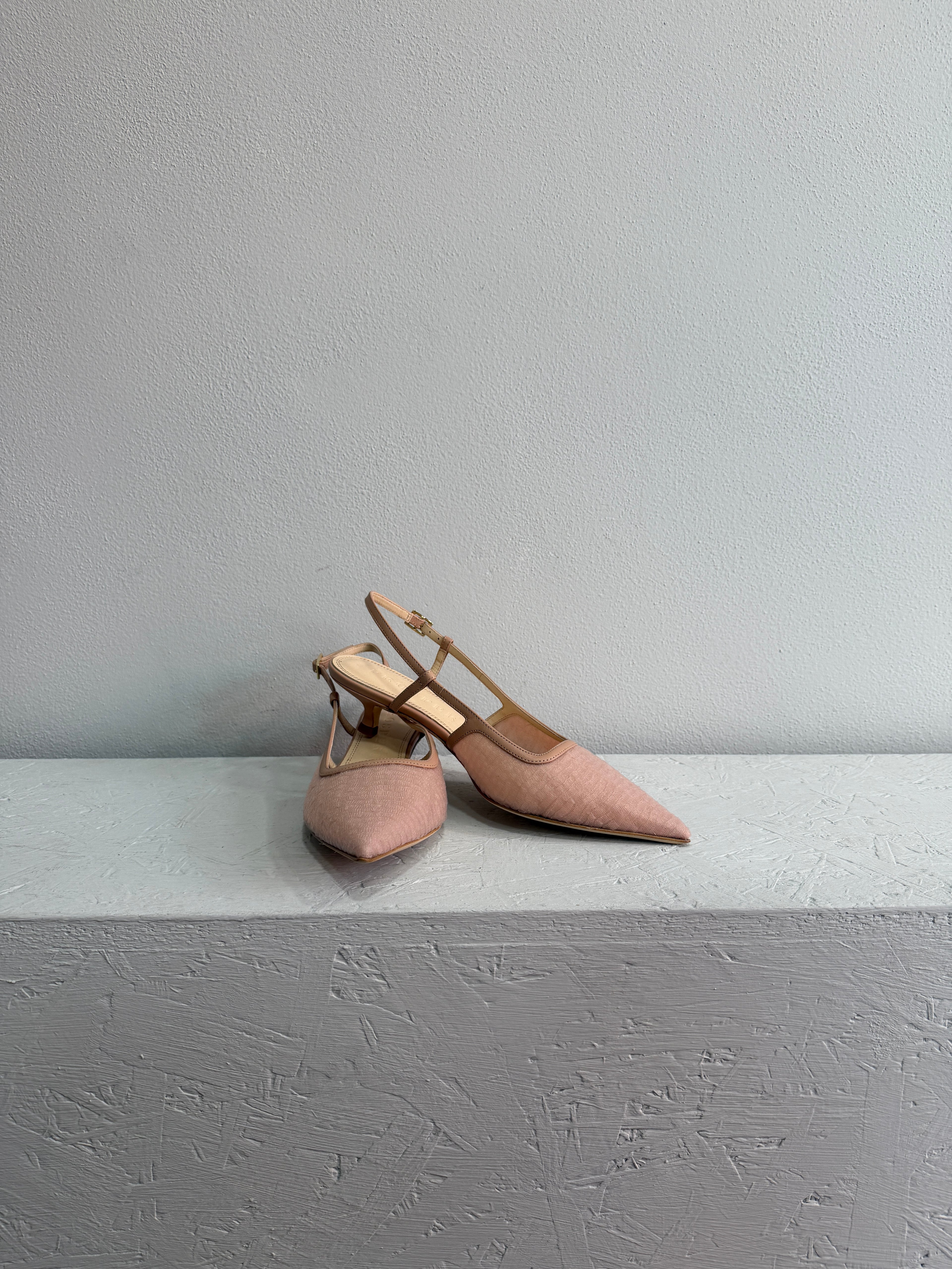 Slingback nude
