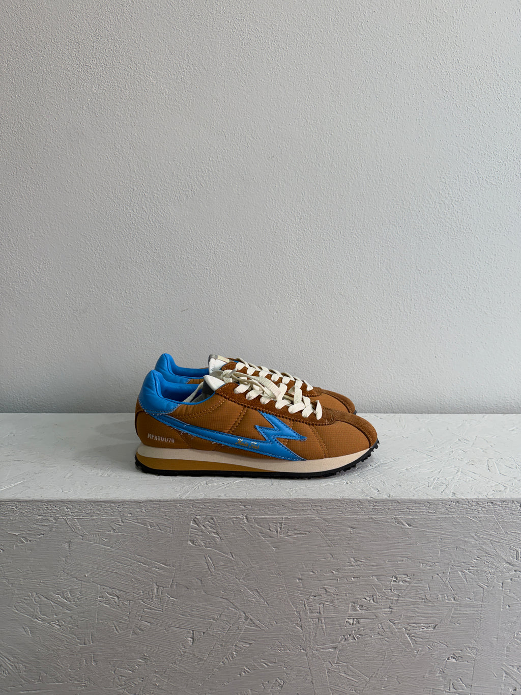 Sneaker in nylon color nocciola