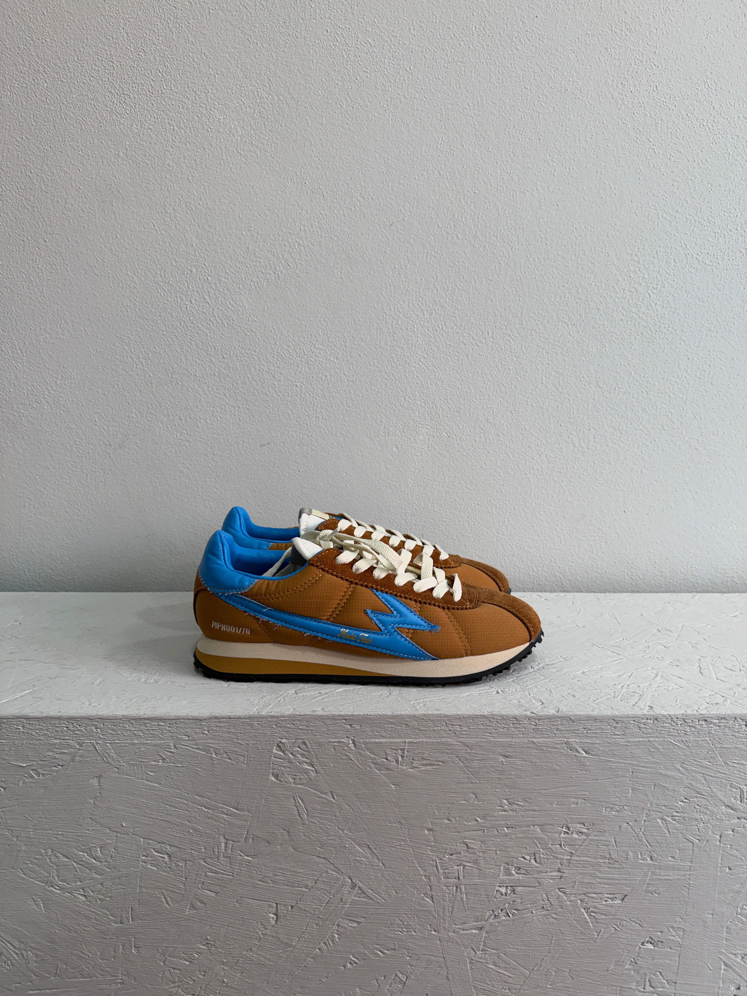 Sneaker in nylon color nocciola
