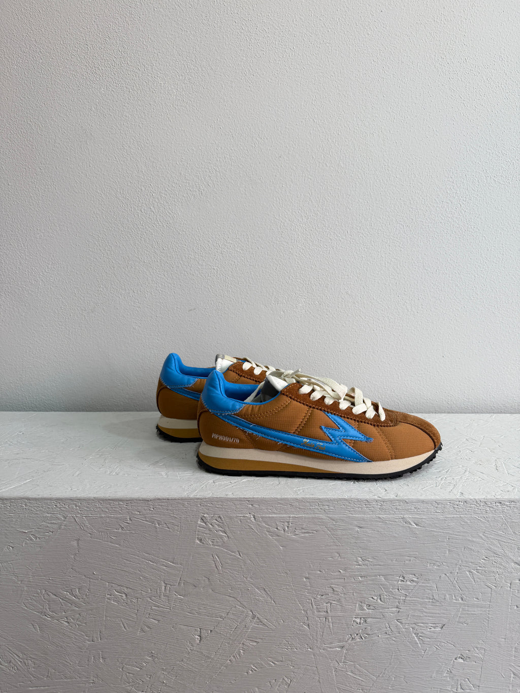 Sneaker in nylon color nocciola