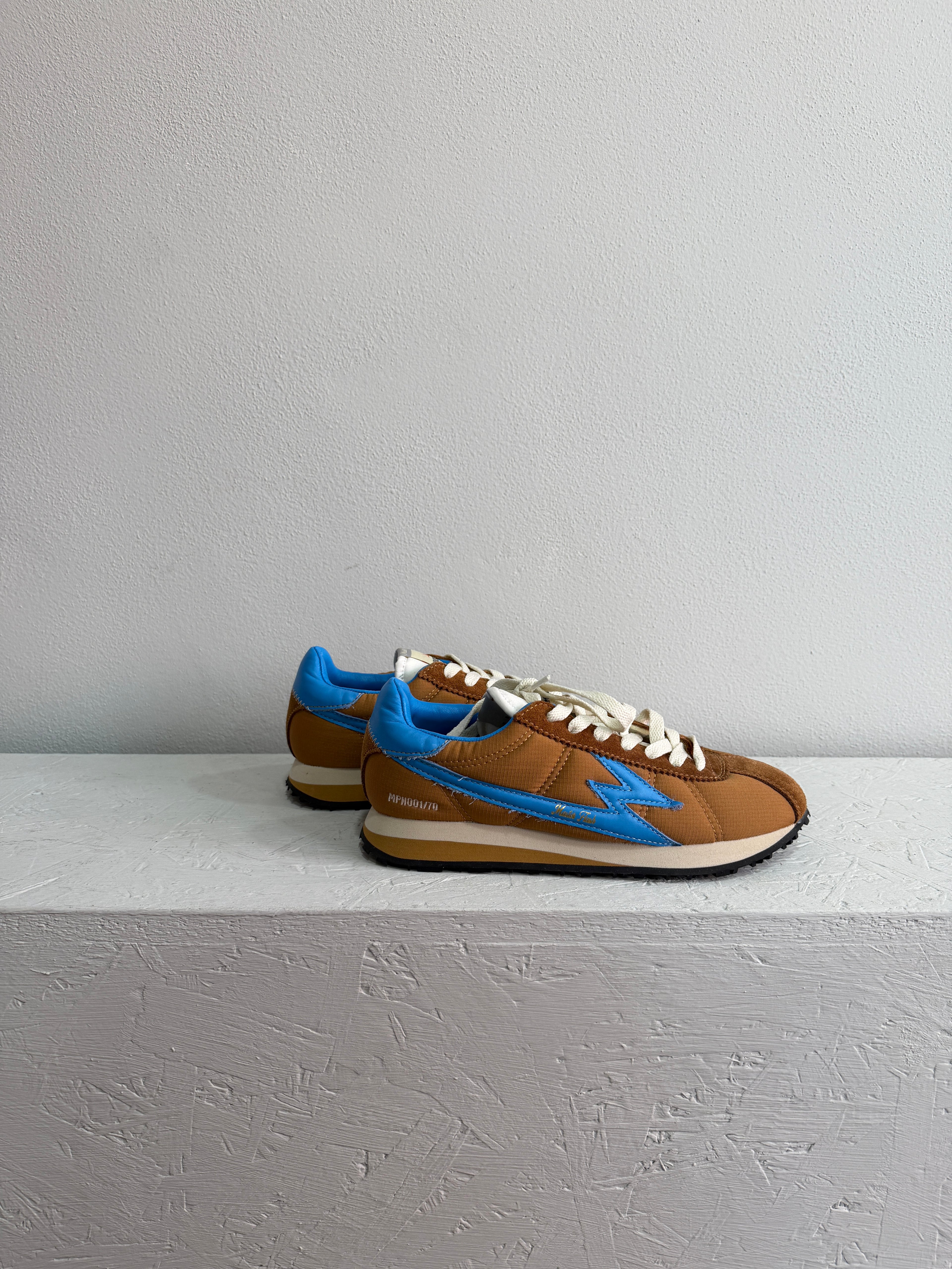 Sneaker in nylon color nocciola