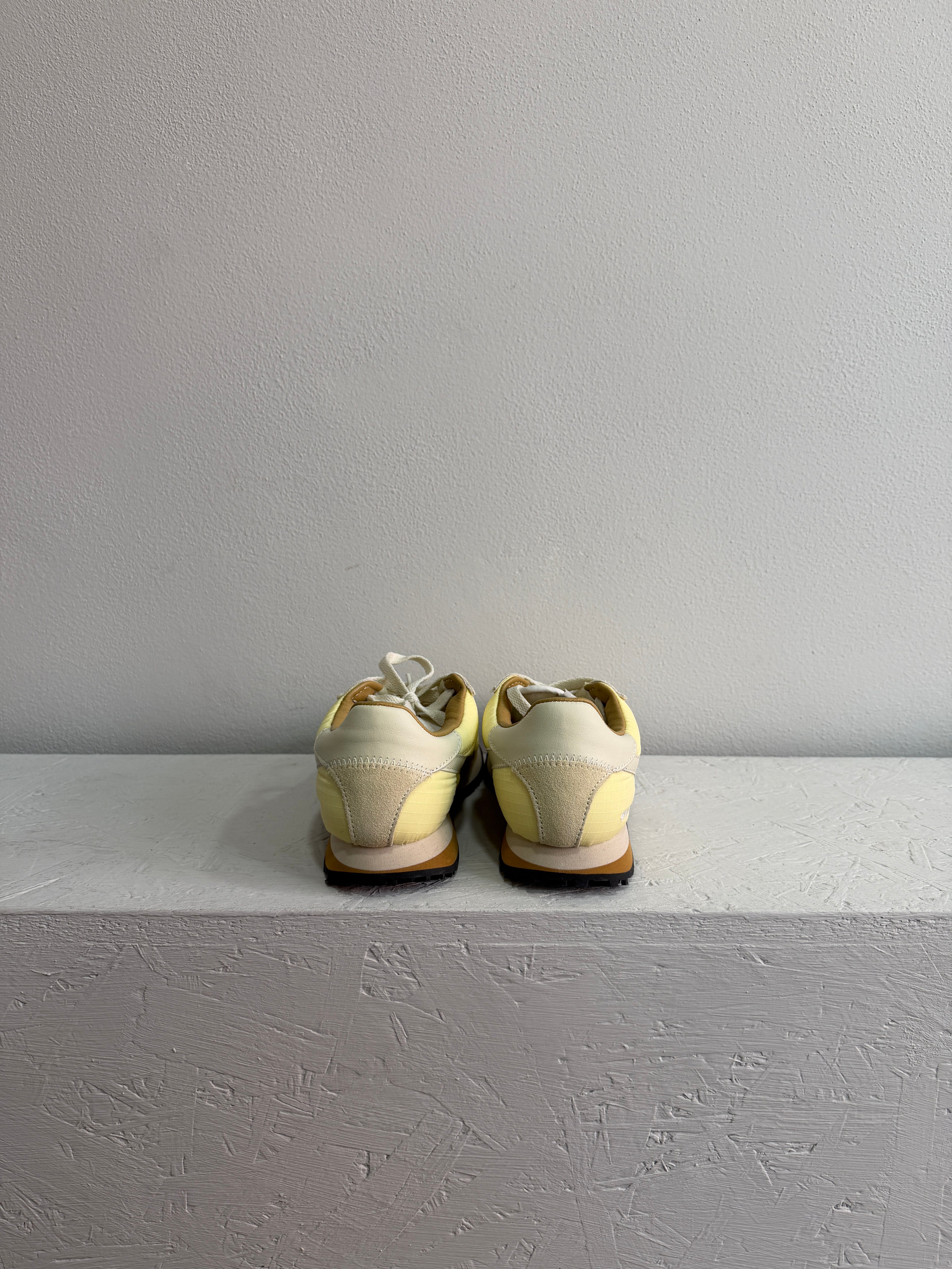 Sneaker in nylon giallo pastello