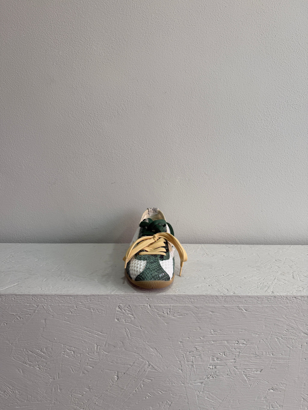 Sneaker in pelle bianco e petrolio