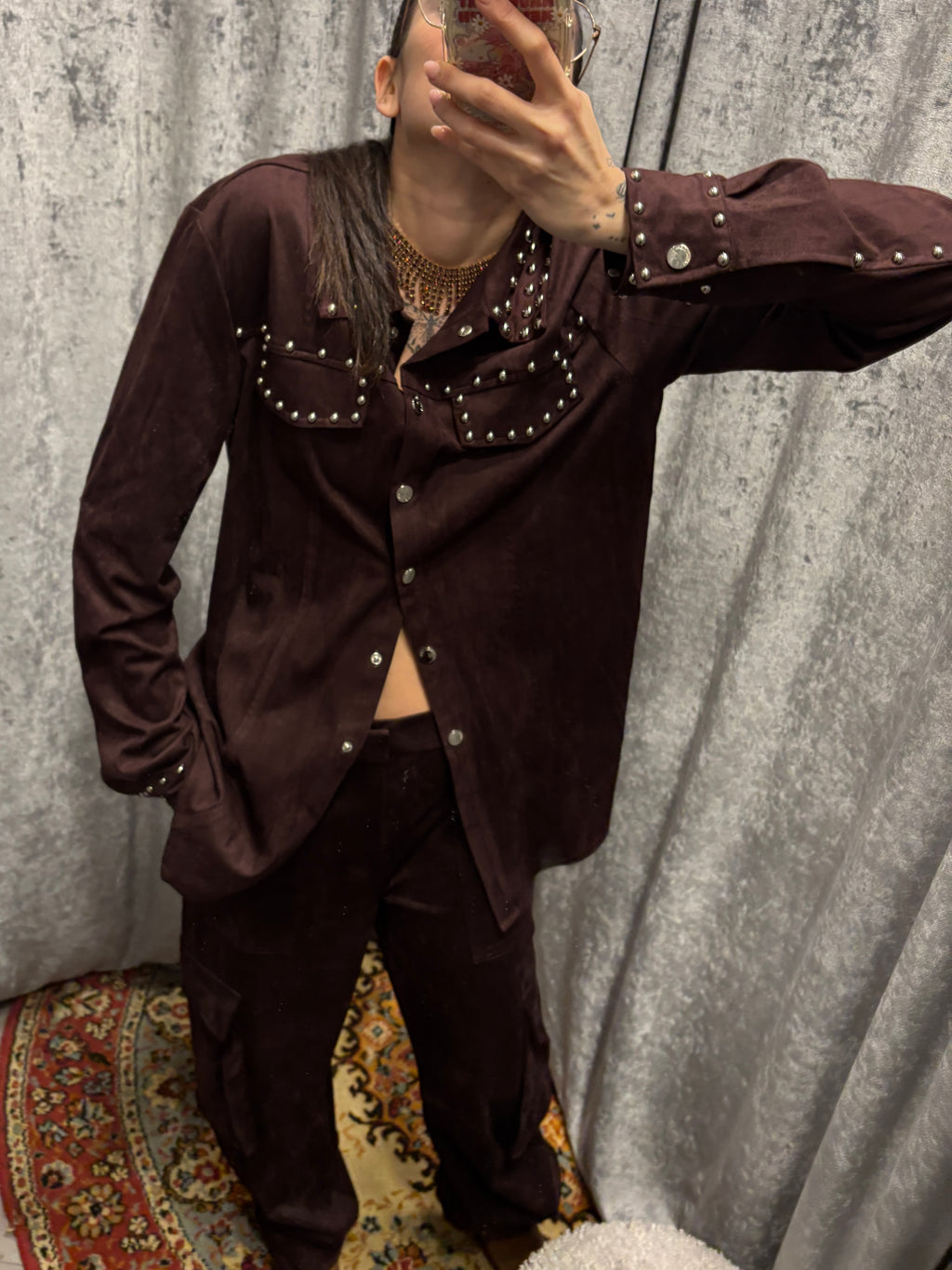 CAMICIA IN CAMOSCIO CON BORCHIE