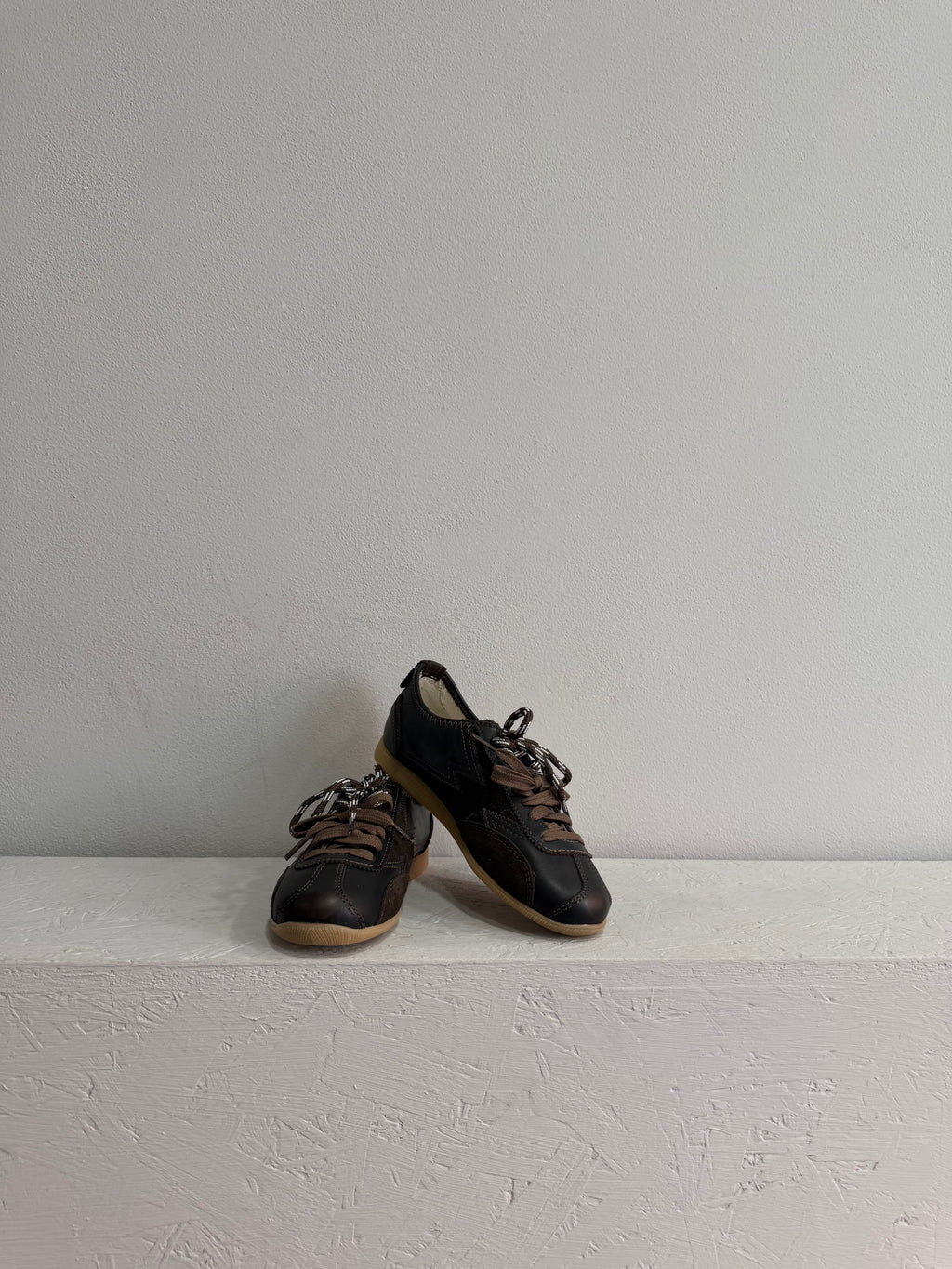 Sneaker in pelle color cioccolato