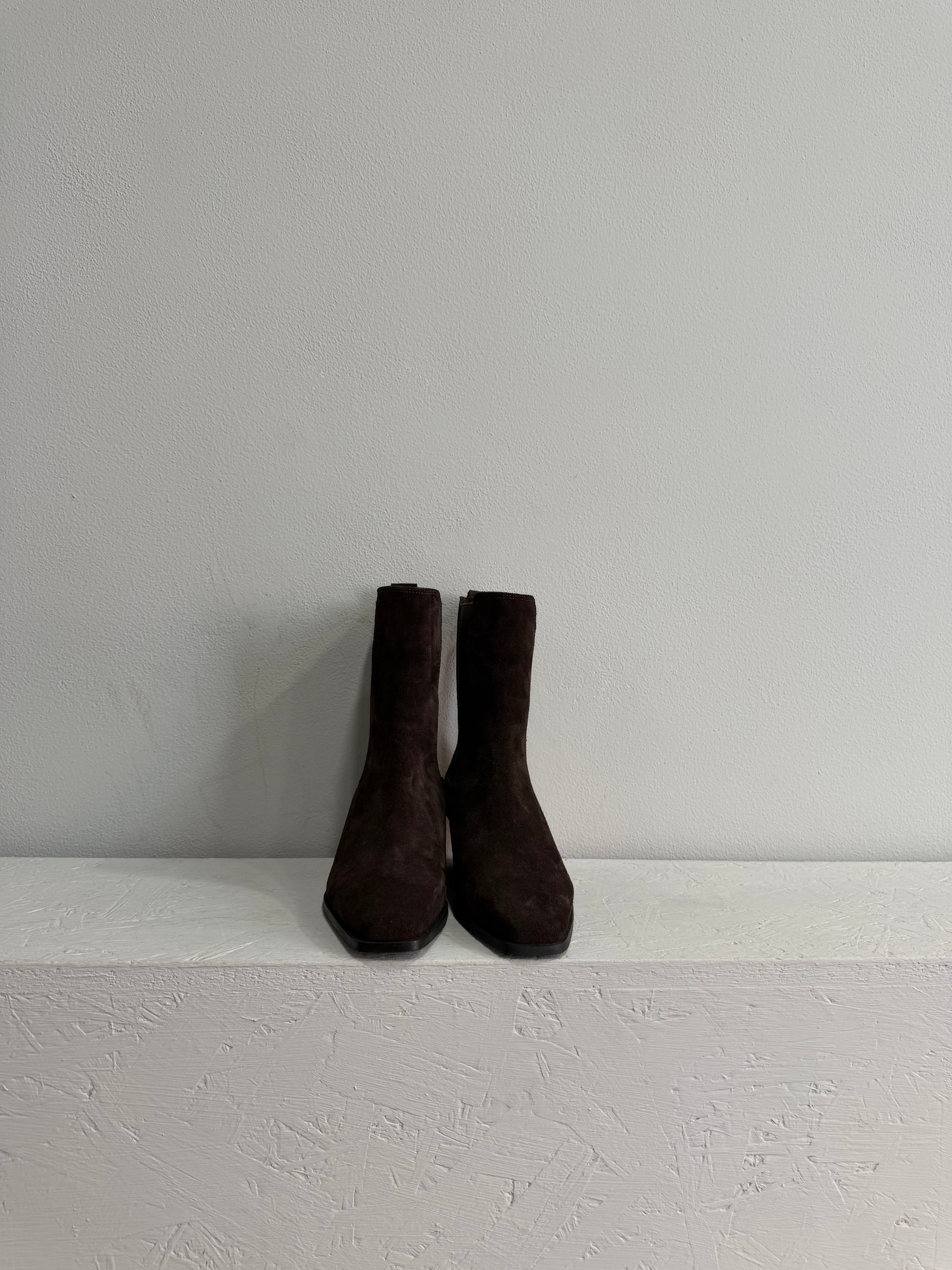 Stivaletto in suede