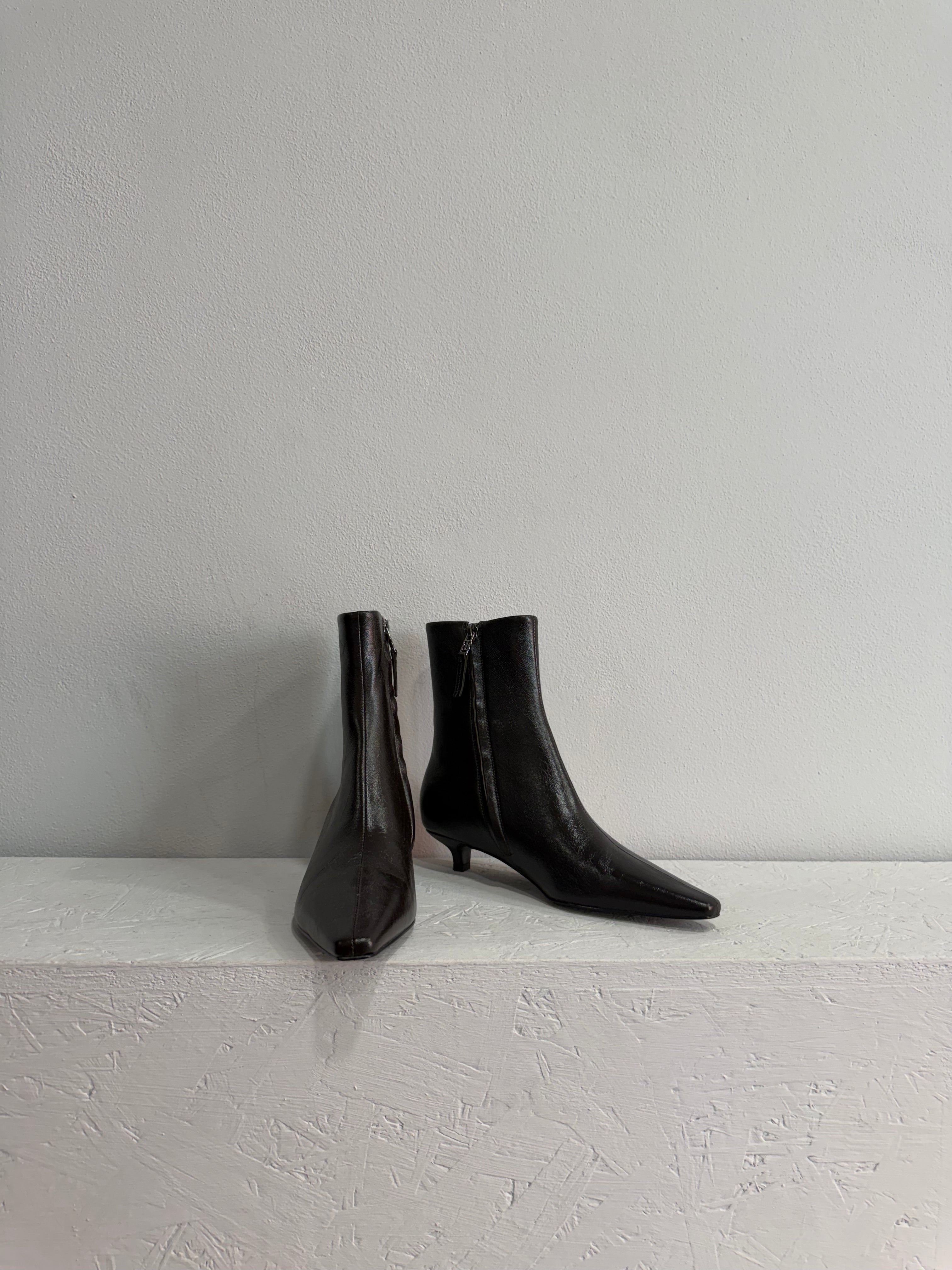 Stivaletto con tacco basso