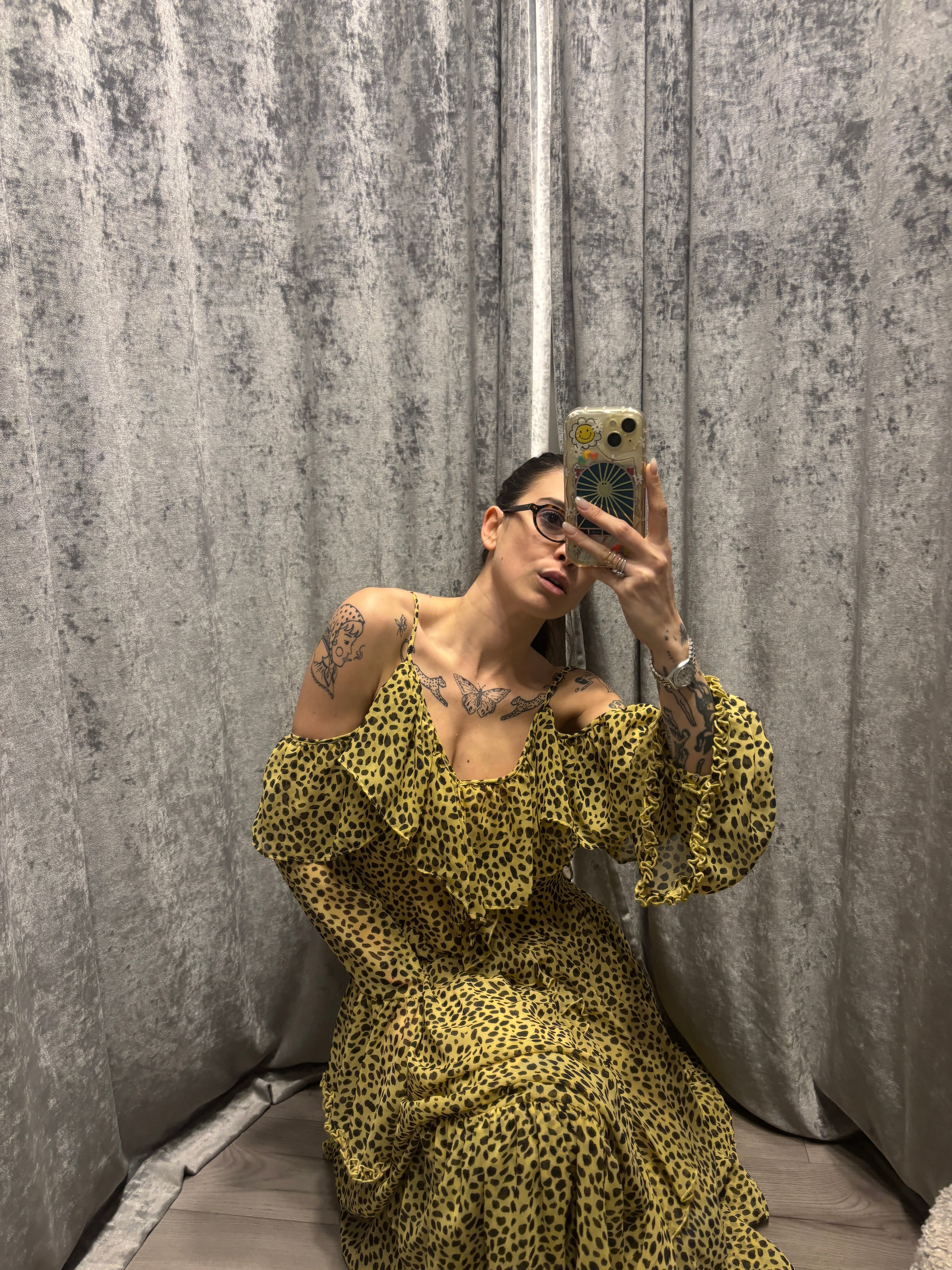 Abito in chiffon con balze