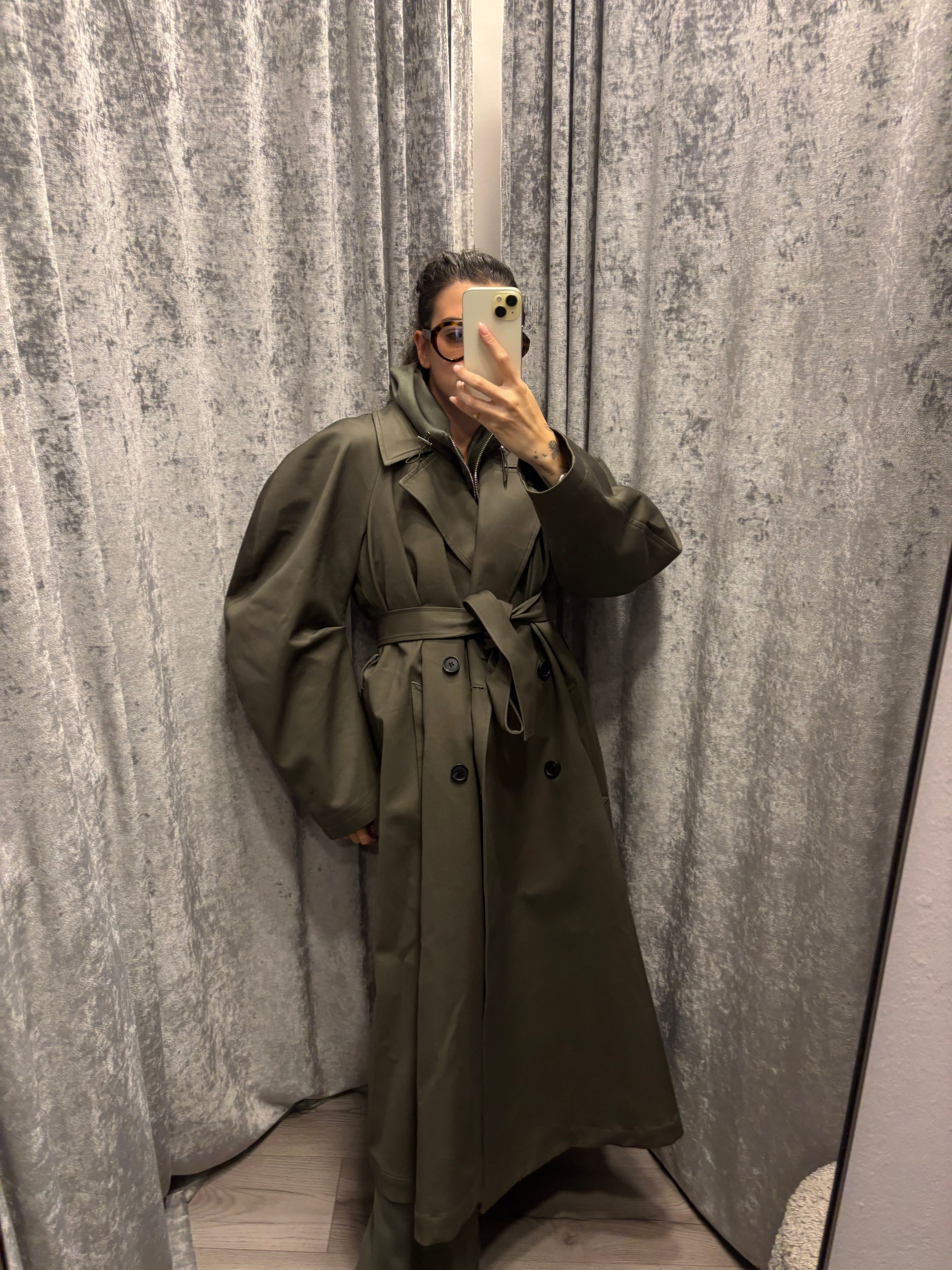 Trench Mility con manica over