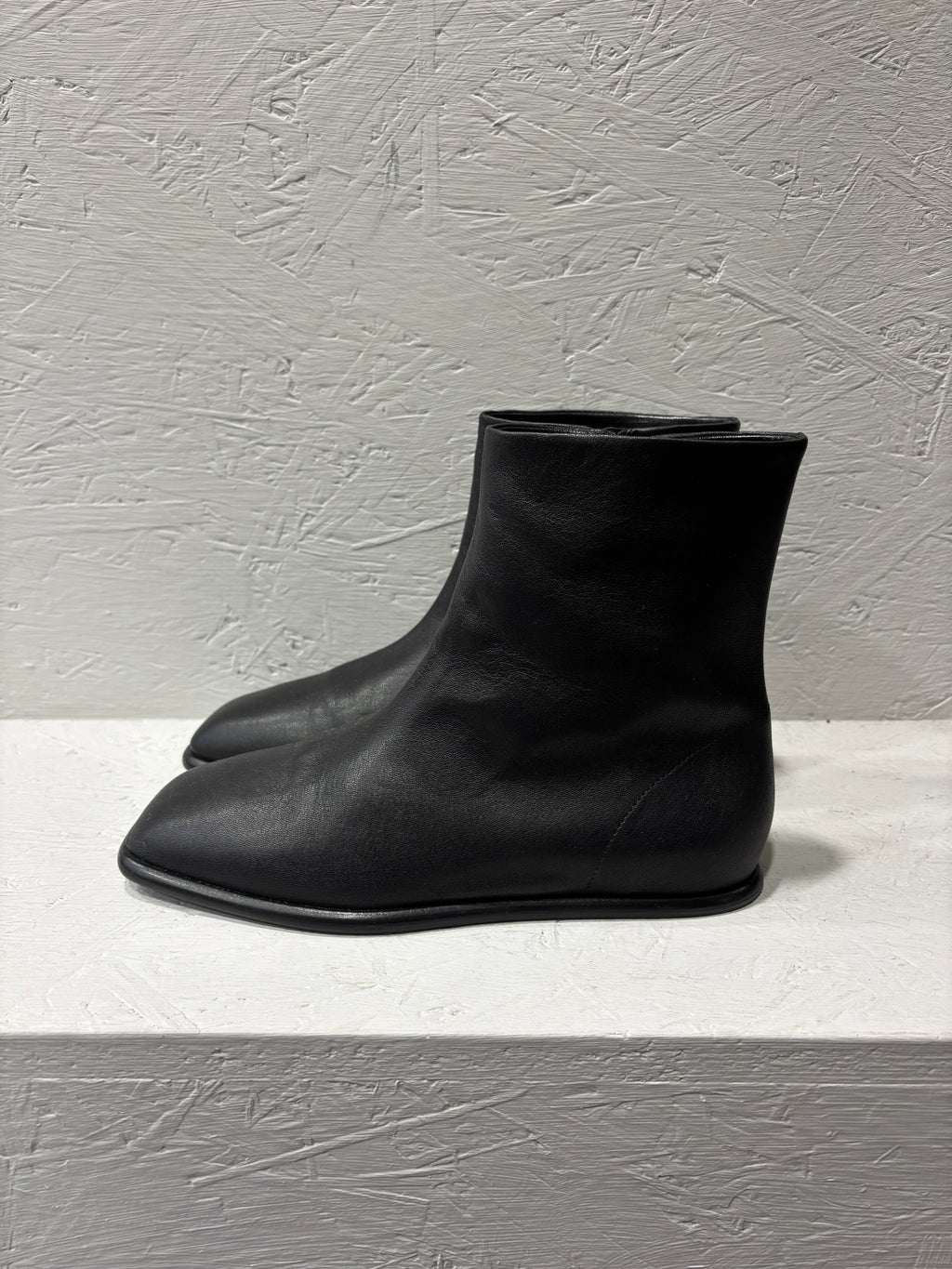 Stivaletto in pelle con zip